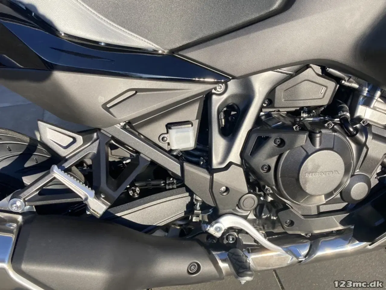 Billede 8 - Honda NT 1100 A MC-SYD BYTTER GERNE 5 ÅRS FABRIKS GARANTI