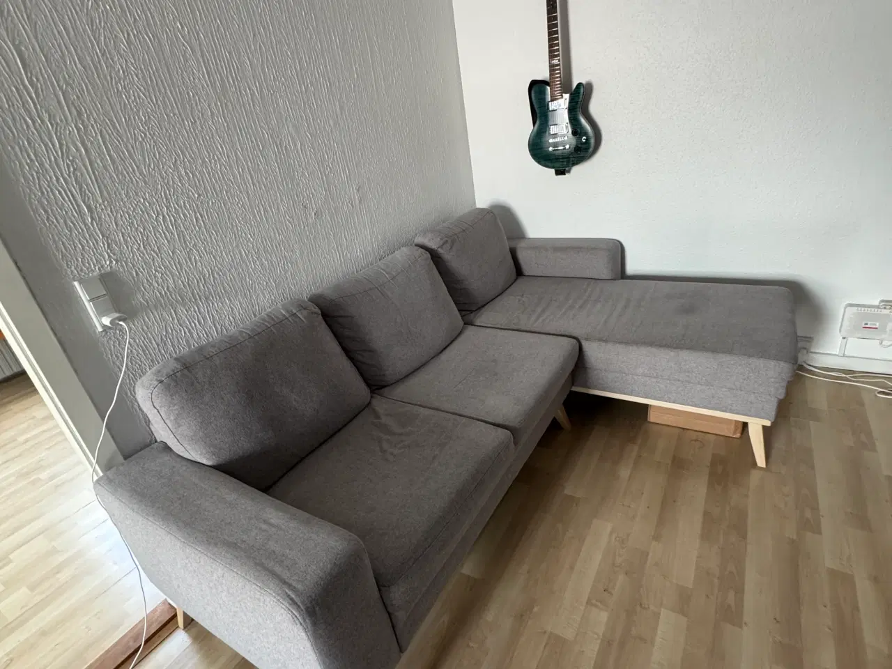 Billede 2 - Grå chaiselongsofa sælges