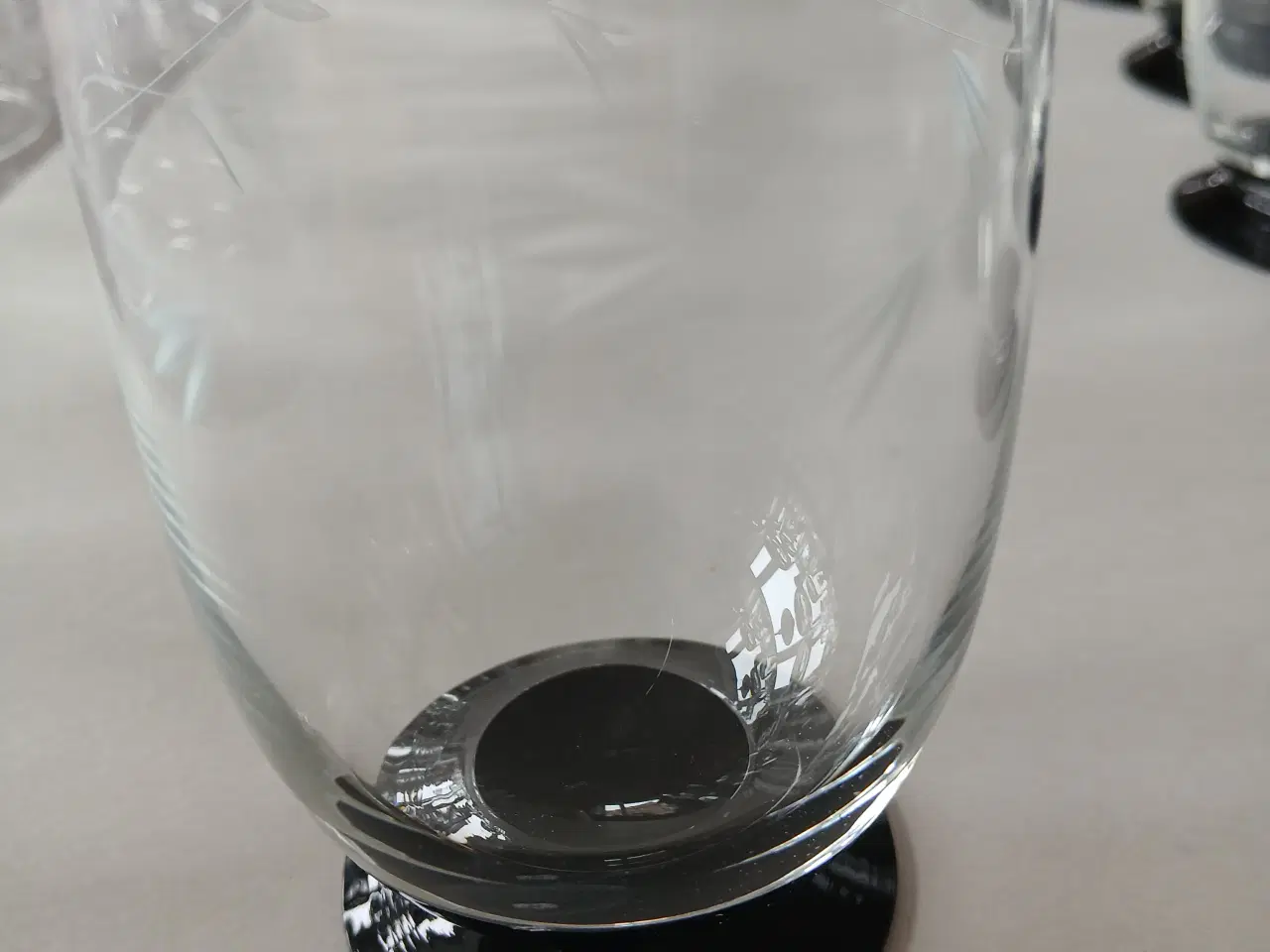 Billede 2 - Ranke drikkeglas på sort fod