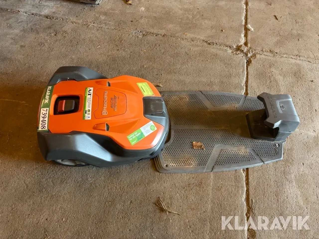 Billede 10 - Robot plæneklipper Husqvarna 550 med ladestation