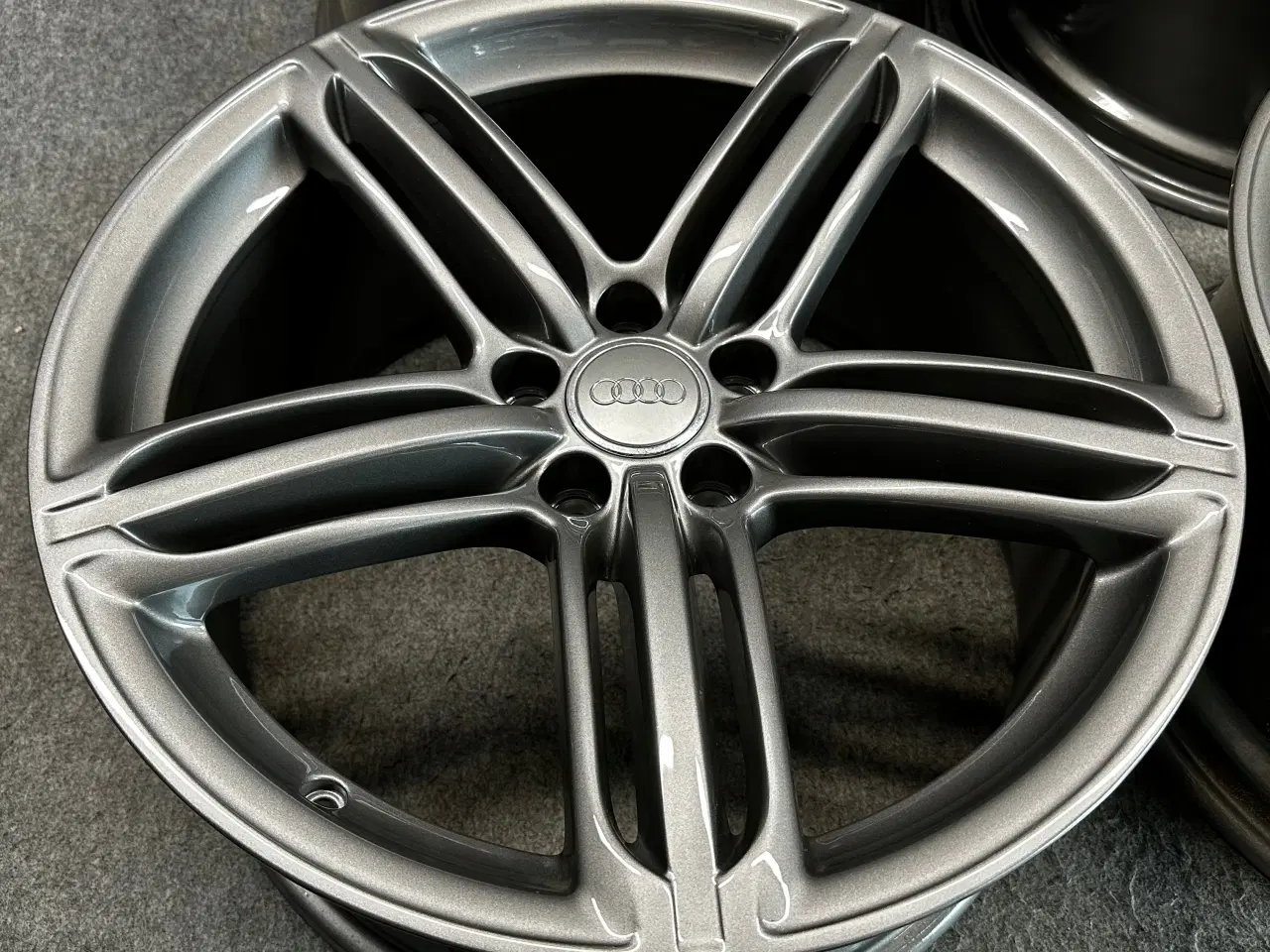 Billede 3 - AUDI A5 8T0 POMPEI 19 8.5" x 19" 5x112 ET 33