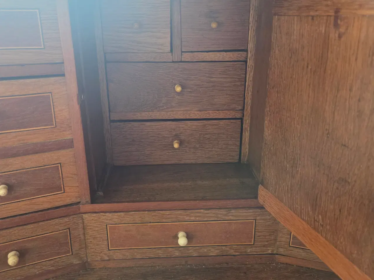 Billede 4 - Massiv Chatol sælges