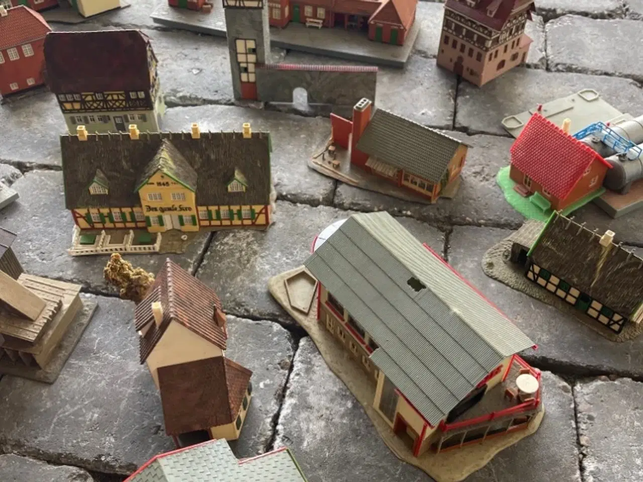 Billede 2 - Huse til modeljernbane