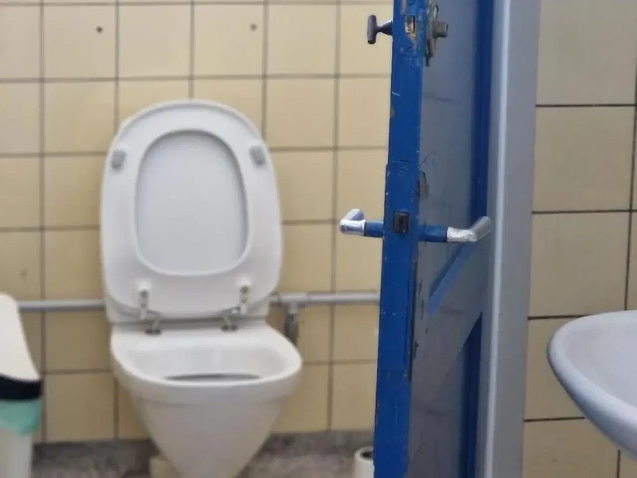 Billede 9 - Velegnet til forening/Uddannelse eller kontor brug...