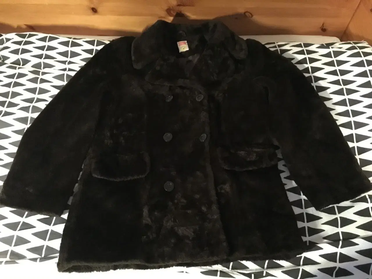 Billede 1 - Lækker varm jakke til salg