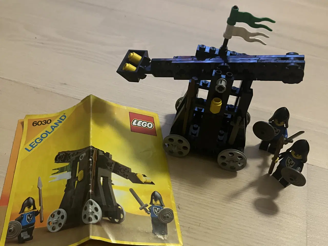 Billede 1 - Ridderlego 6030 