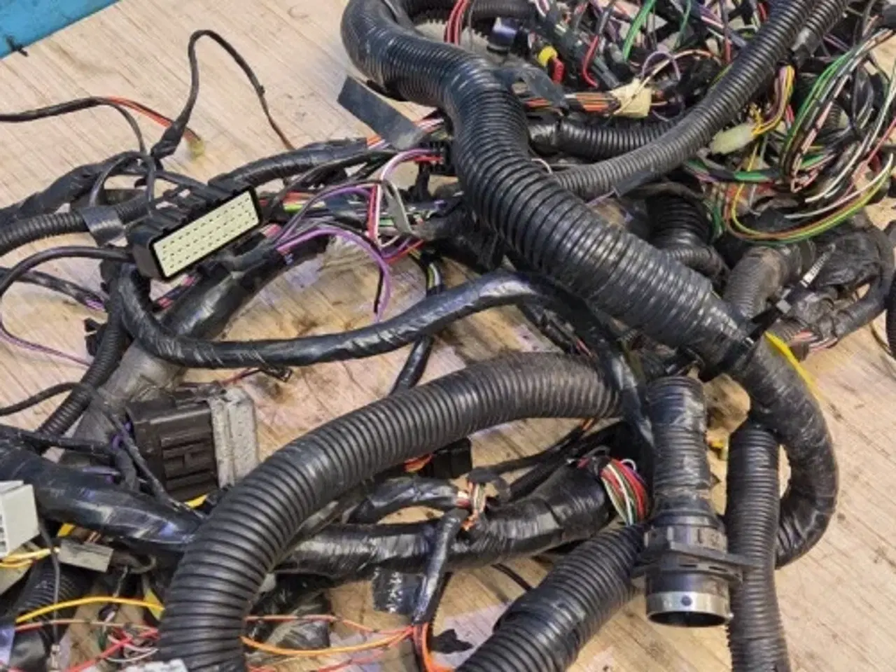 Billede 14 - New Holland TM115 Ledningsnet 82020899