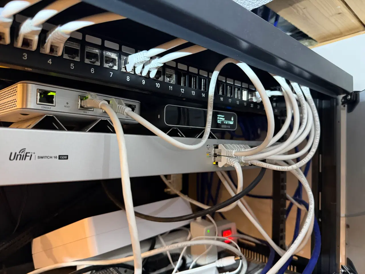 Billede 1 - UniFi CloudKey Gen2 Plus