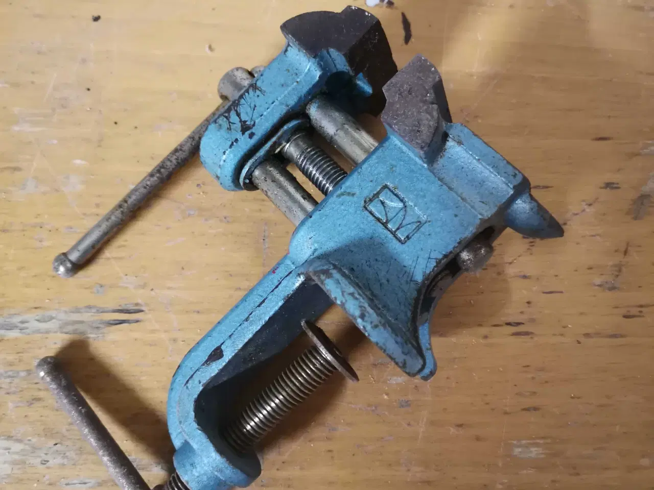 Billede 1 - Lille skruestik 