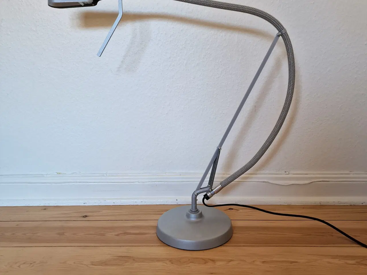 Billede 4 - Skøn Luxo Arketto bordlampe. 