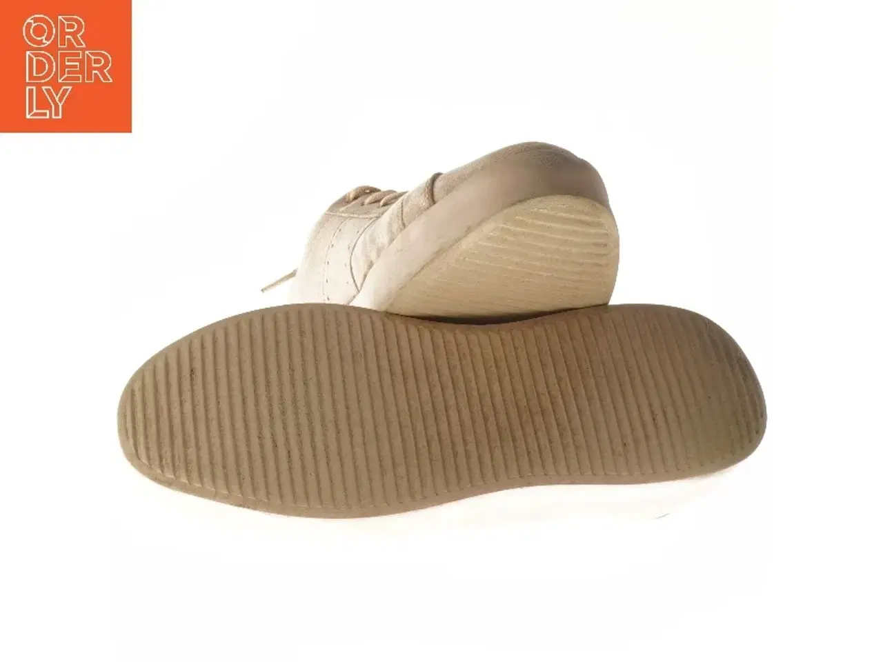 Billede 4 - Beige sneakers (str. fod 28 cm)