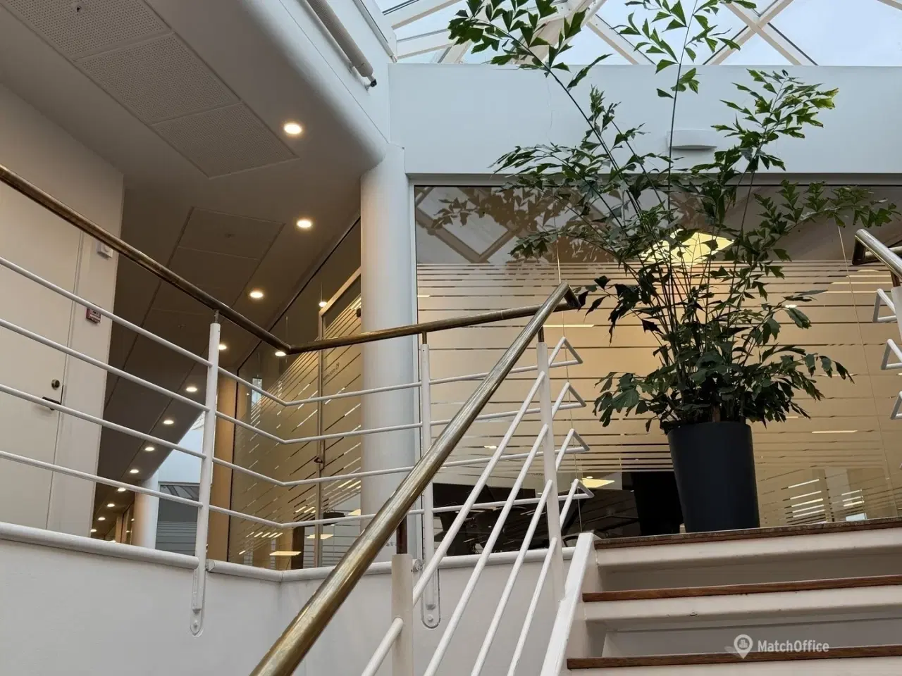 Billede 25 - Albertslunds flotteste kontor midt i en oase