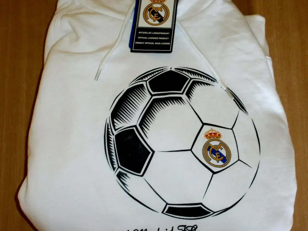Billede 3 - Ny Real Madrid hættetrøje