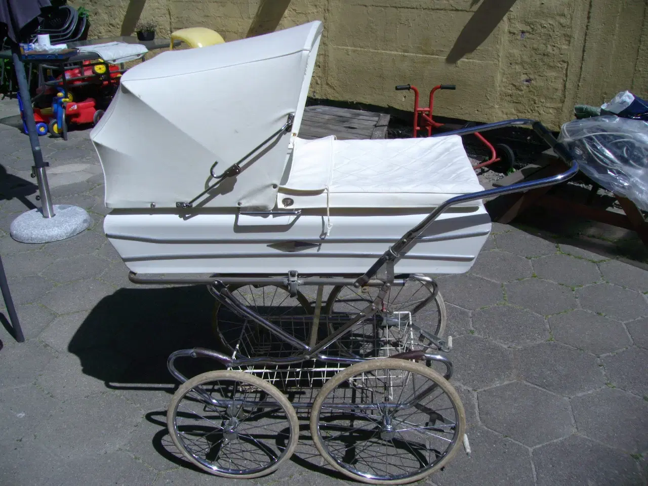 Billede 2 - Odder barnevogn model Sølvpil KØBES