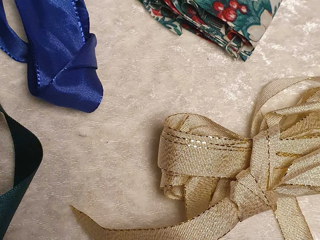 Billede 5 - Silkebånd mm