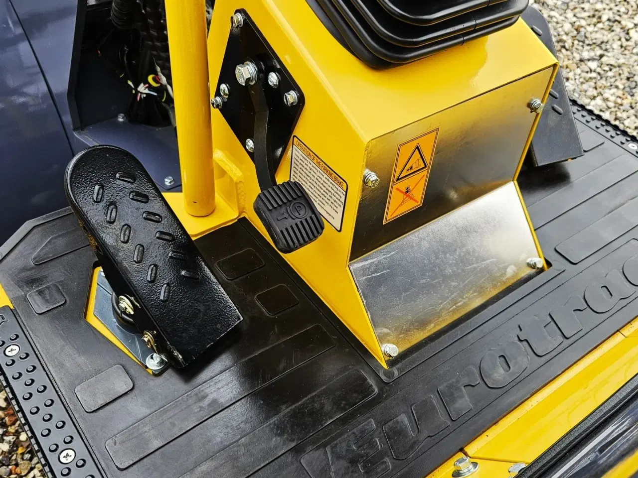 Billede 19 - Eurotrac W11 / fabriksny / skovl & gafler / Kubota motor