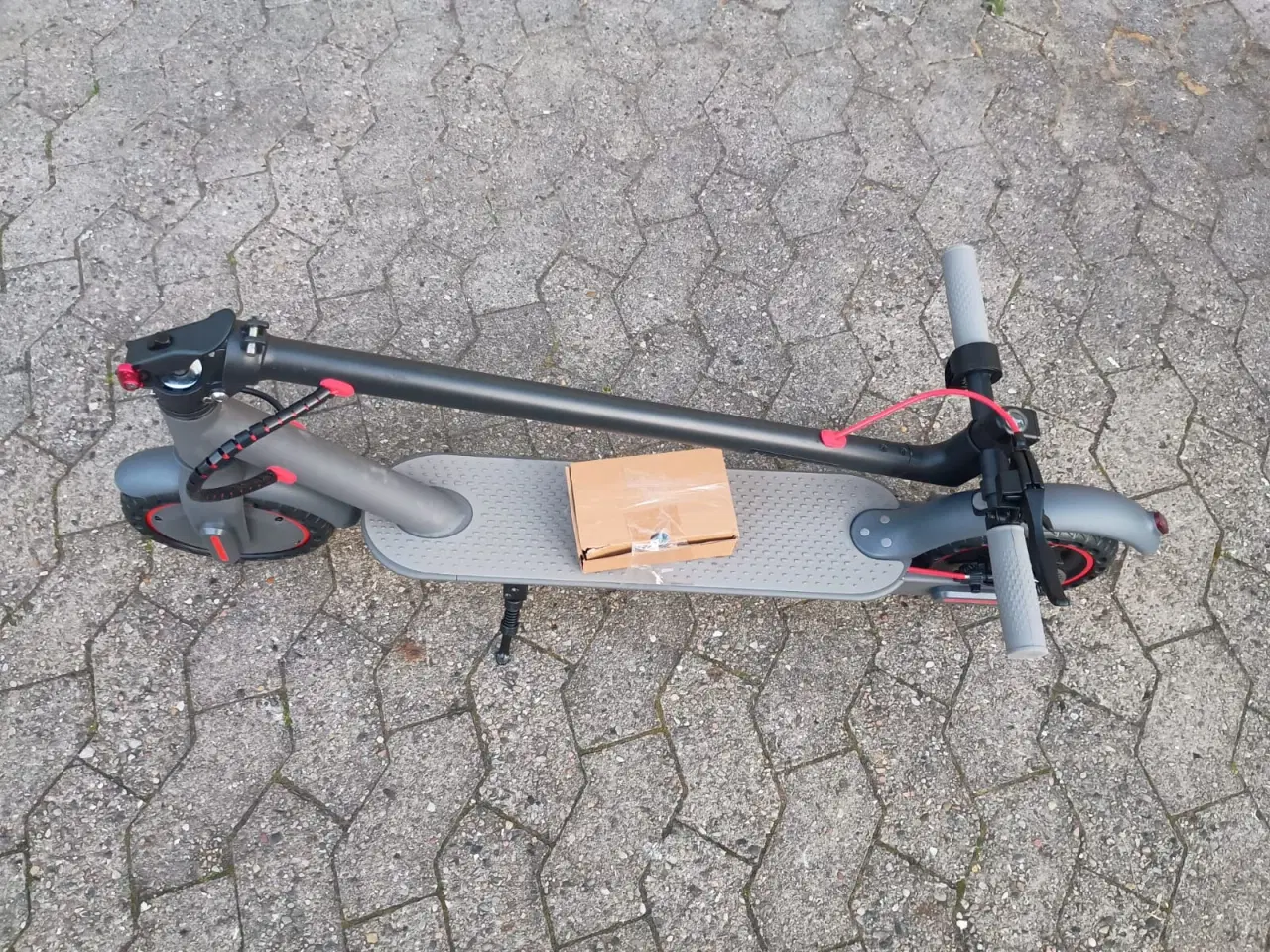 Billede 4 - El-løbehjul, Ny, 3 hastigheder, 30 km,let og prakt