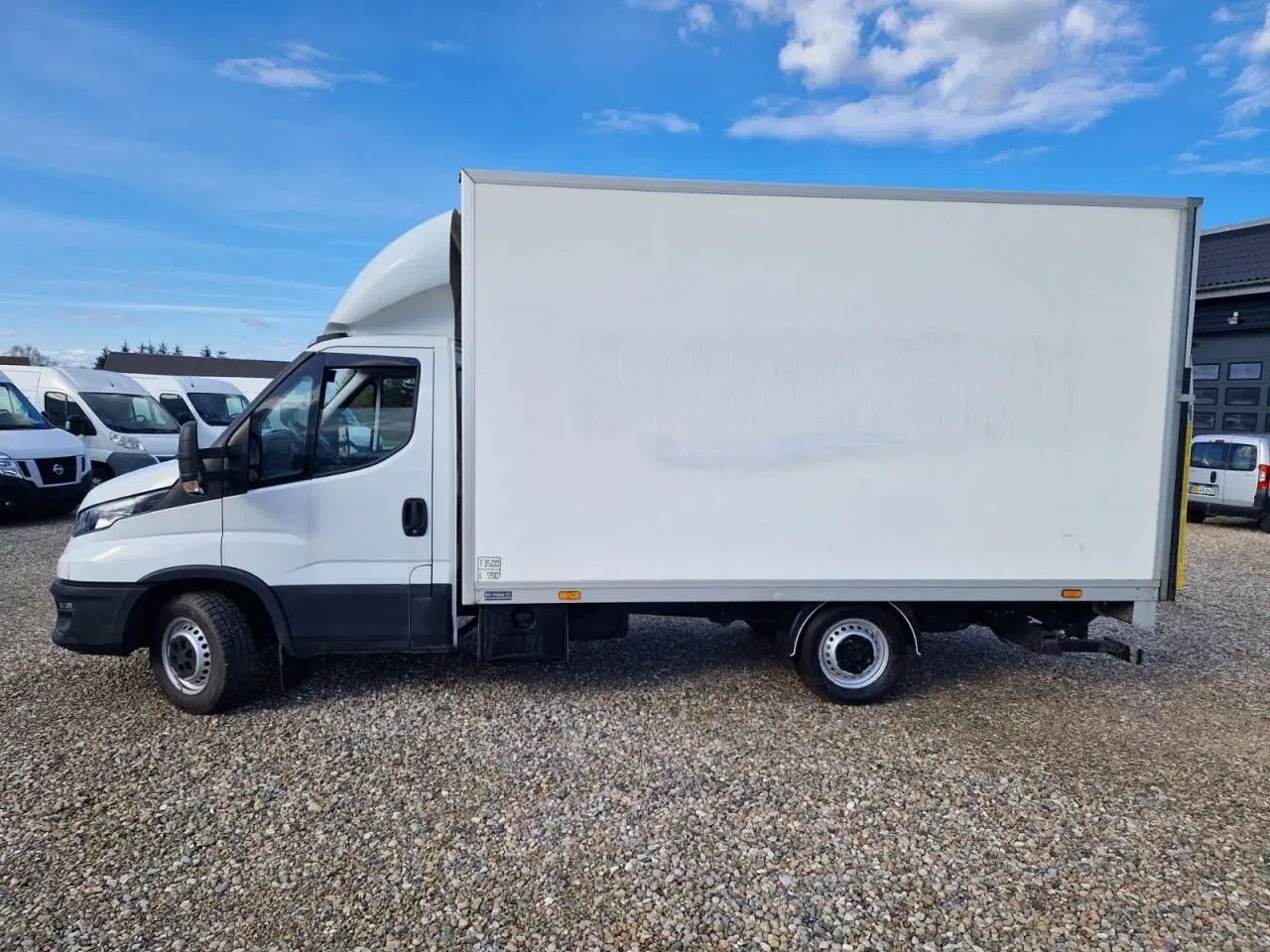 Billede 2 - Iveco Daily 2,3 35S14 Alukasse m/lift AG8