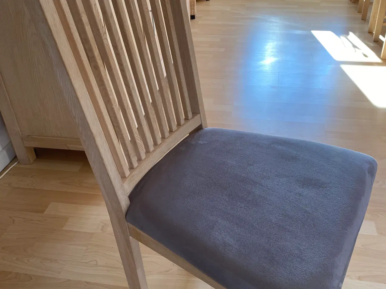 Billede 2 - Spisebord med 12 stole i egetræ 