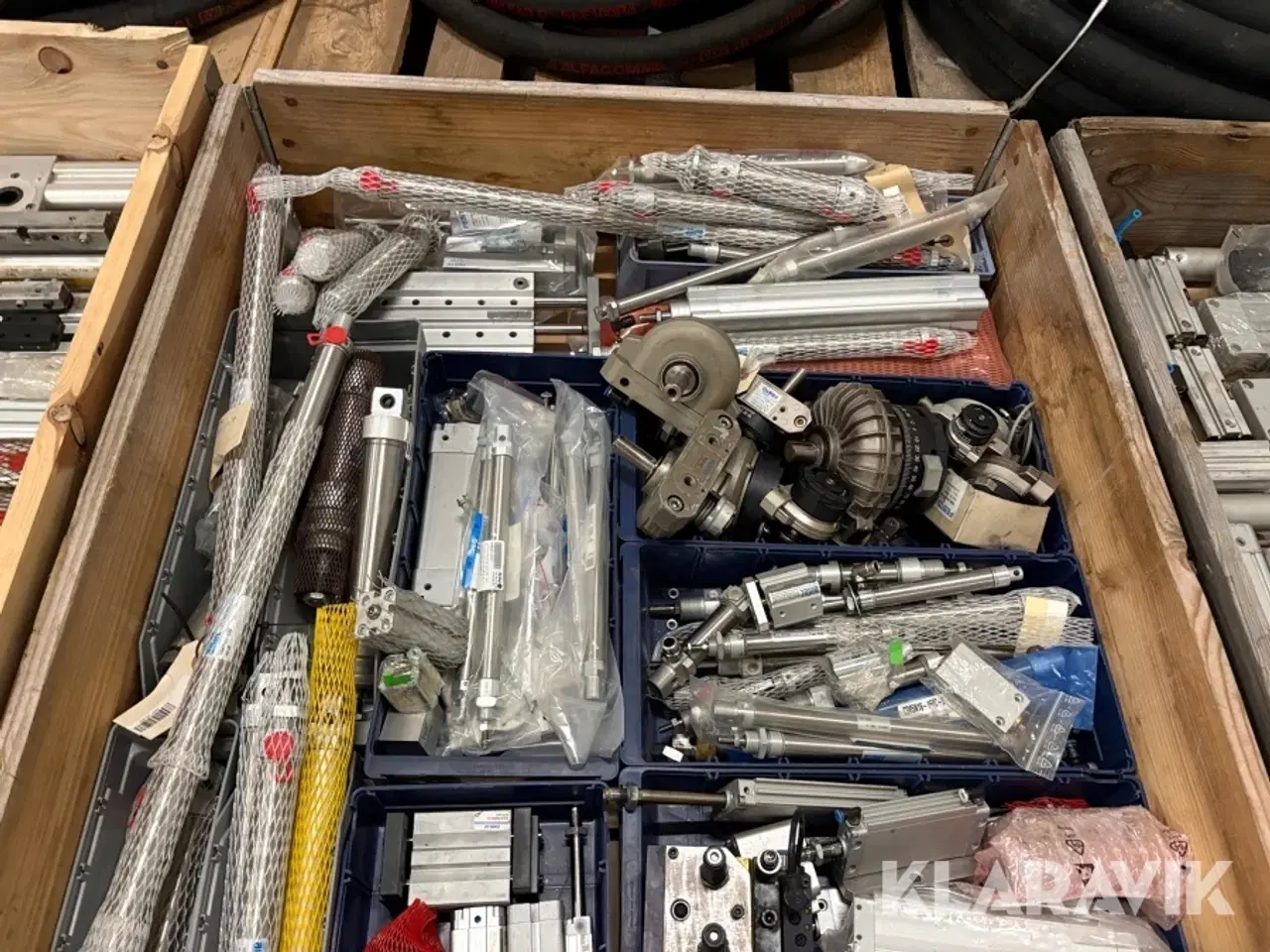 Billede 11 - Stort lot med luft-komponenter