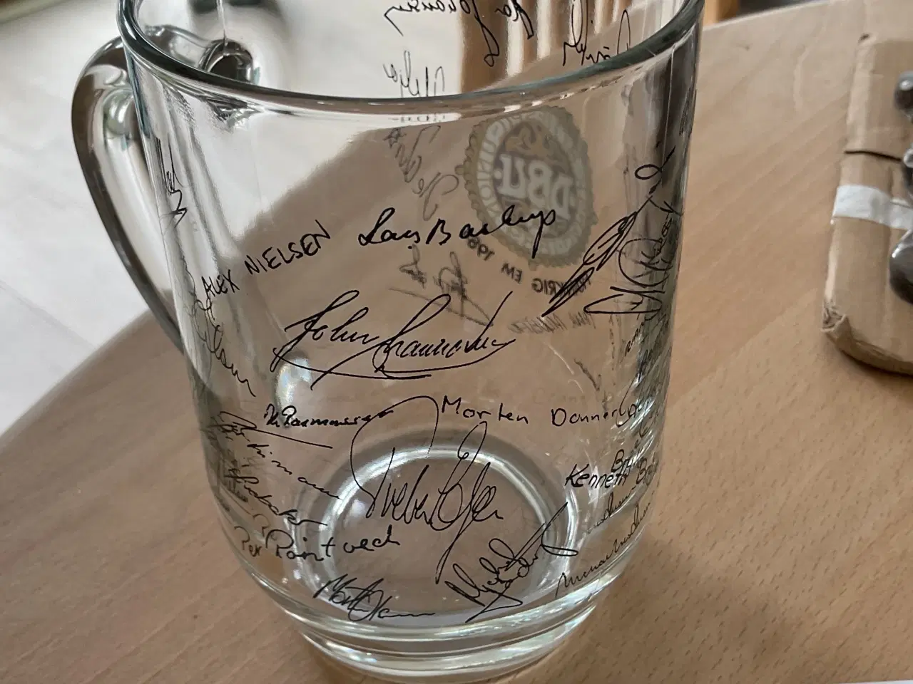 Billede 2 - Krus fodbold EM 1994 Frankrig  med autografer