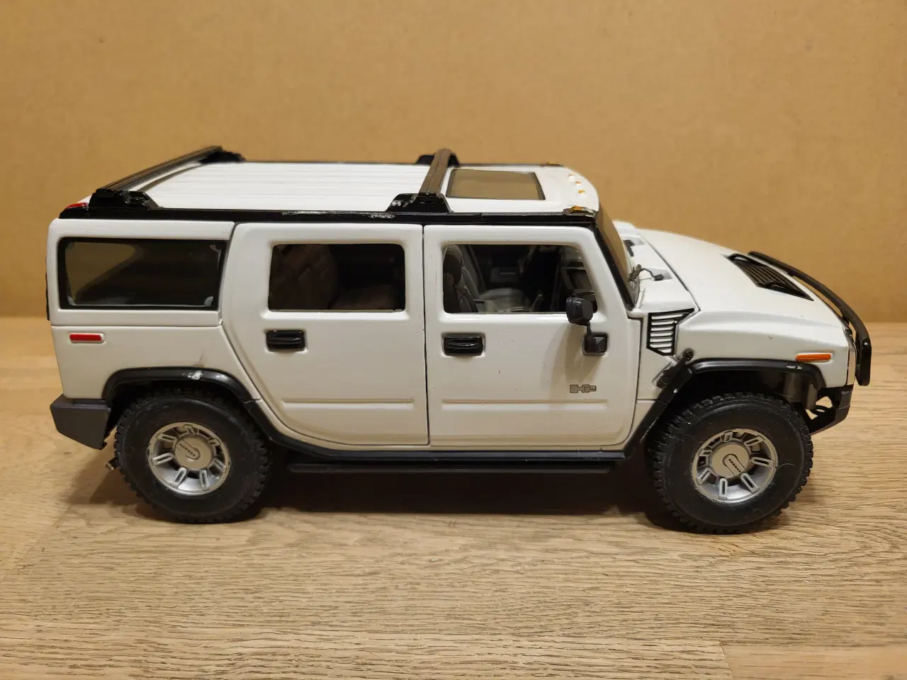 Billede 1 - Modelbil Hummer H2, Scala 1:18