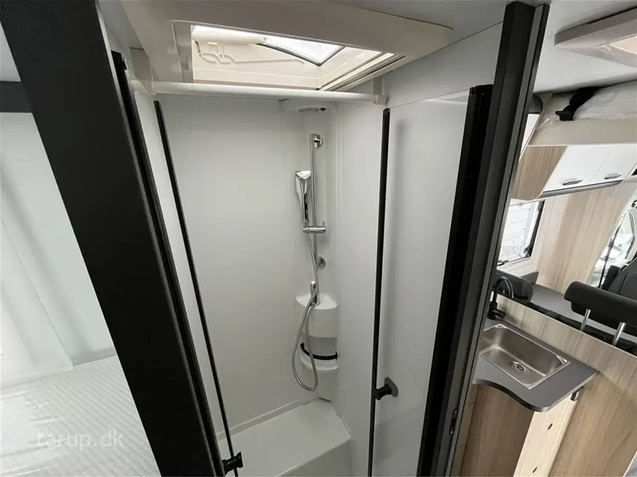 Billede 17 - 2026 - Sun Living S 75 SL Aut. 165 HK   KAMPAGNEPAKKE – ALT DETTE FÅR DU MED! 🚐✨ - 165 hk med automatgear, Adaptiv fart pilot.......