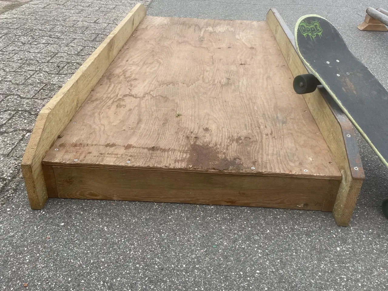 Billede 6 - Skate Box m/rail samt ekstra Dobbelt Rail