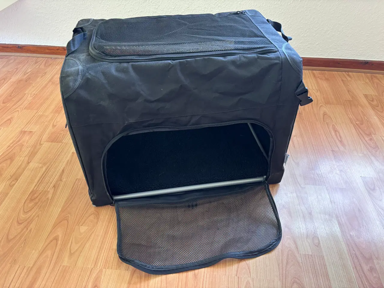 Billede 1 - Transporttaske/bur til lille hund