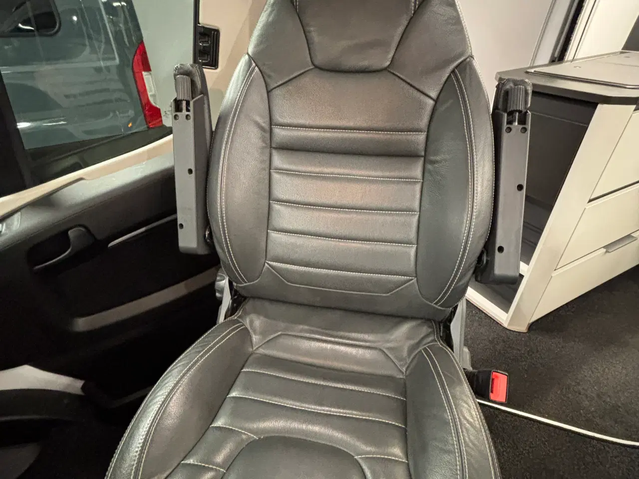 Billede 14 - Autocamper til salg - Adria 640 SLB Twin Supreme