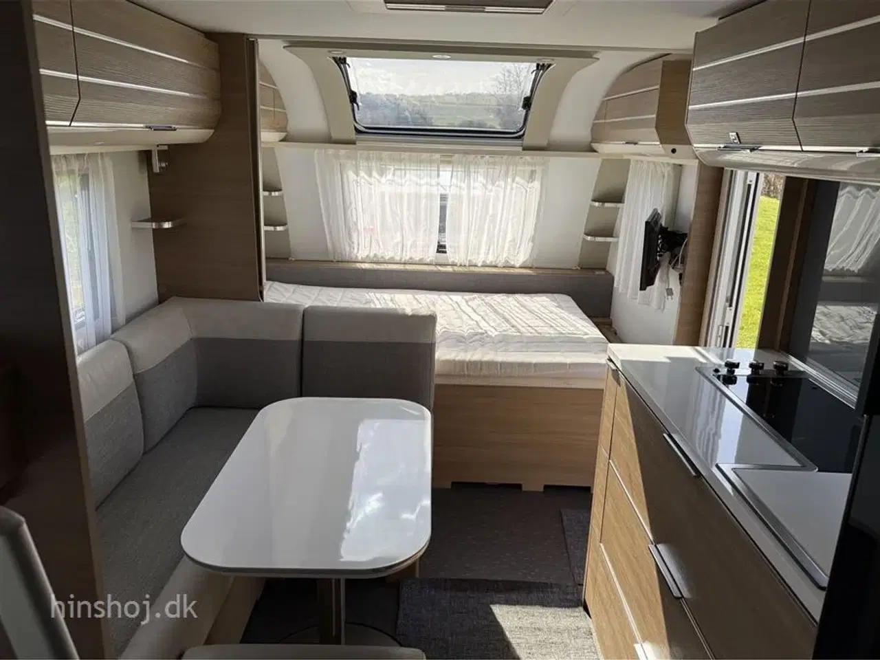 Billede 6 - 2020 - Adria Adora Supreme 573 PT Fin køjevogn med masser af plads til familien fra Hinshøj Caravan.