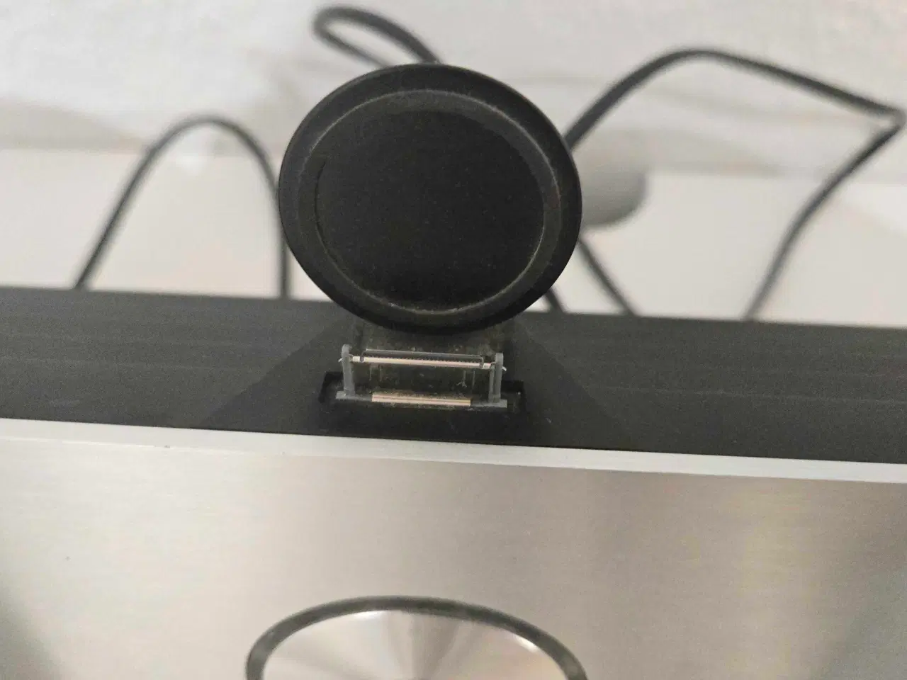 Billede 4 - Lækker Bang og Olufsen A8 Beoplay højtaler med fje