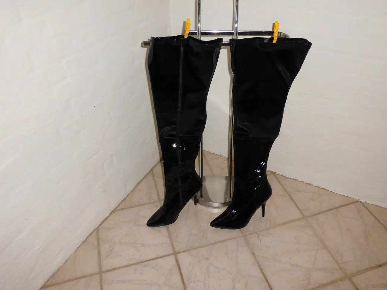 Billede 5 - Laksko/lakstøvler m.m. str 45