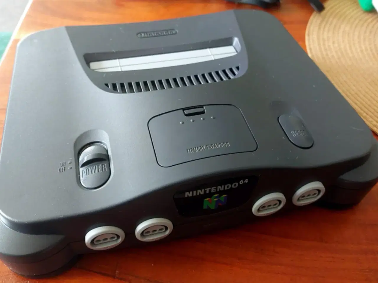 Billede 2 - Nintendo 64 med 12 Spil og 2 Controllere