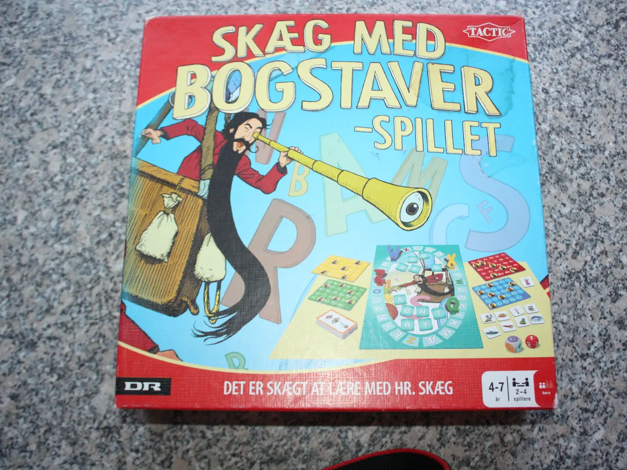 Billede 1 - Skæg med bokstaver