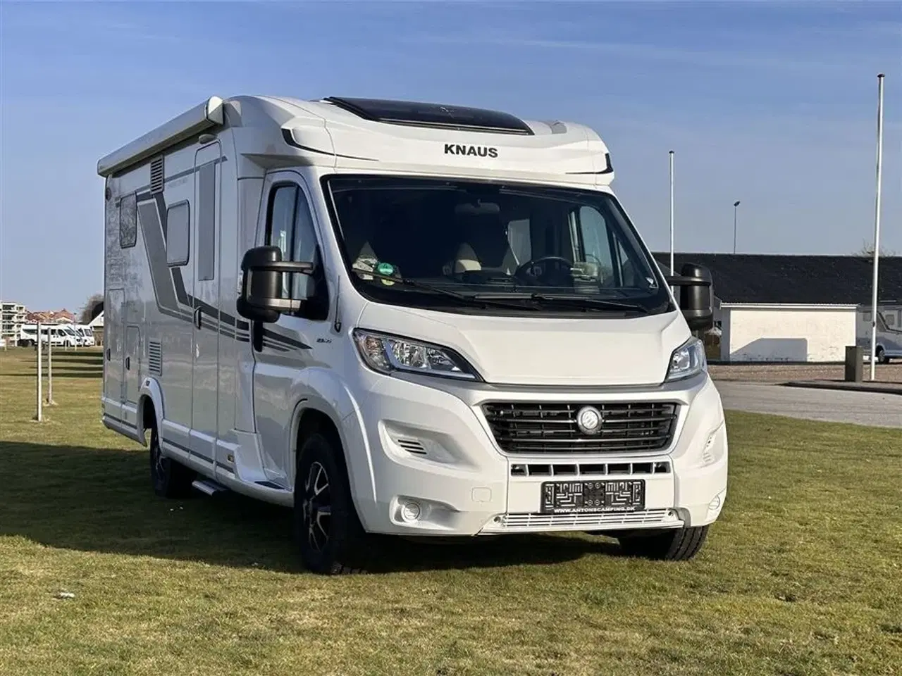 Billede 1 - 2021 - Knaus Van TI 650 MEG "Vansation"   Velholdt Autocamper med enkeltsenge og automatgear.