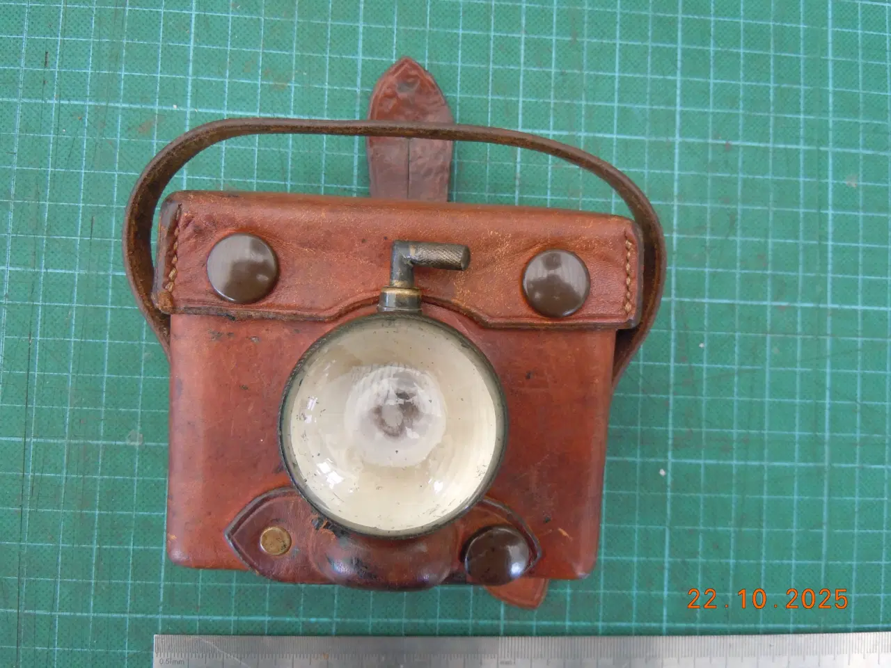 Billede 1 - Feltlygte , Dansk, Mod. 1915 for officerer.
