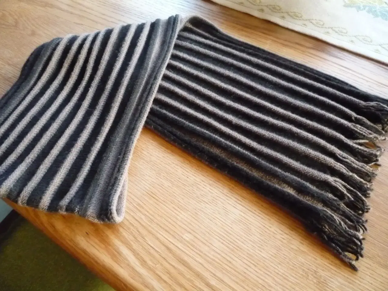 Billede 1 - Stribet halstørklæde i uld/acryl