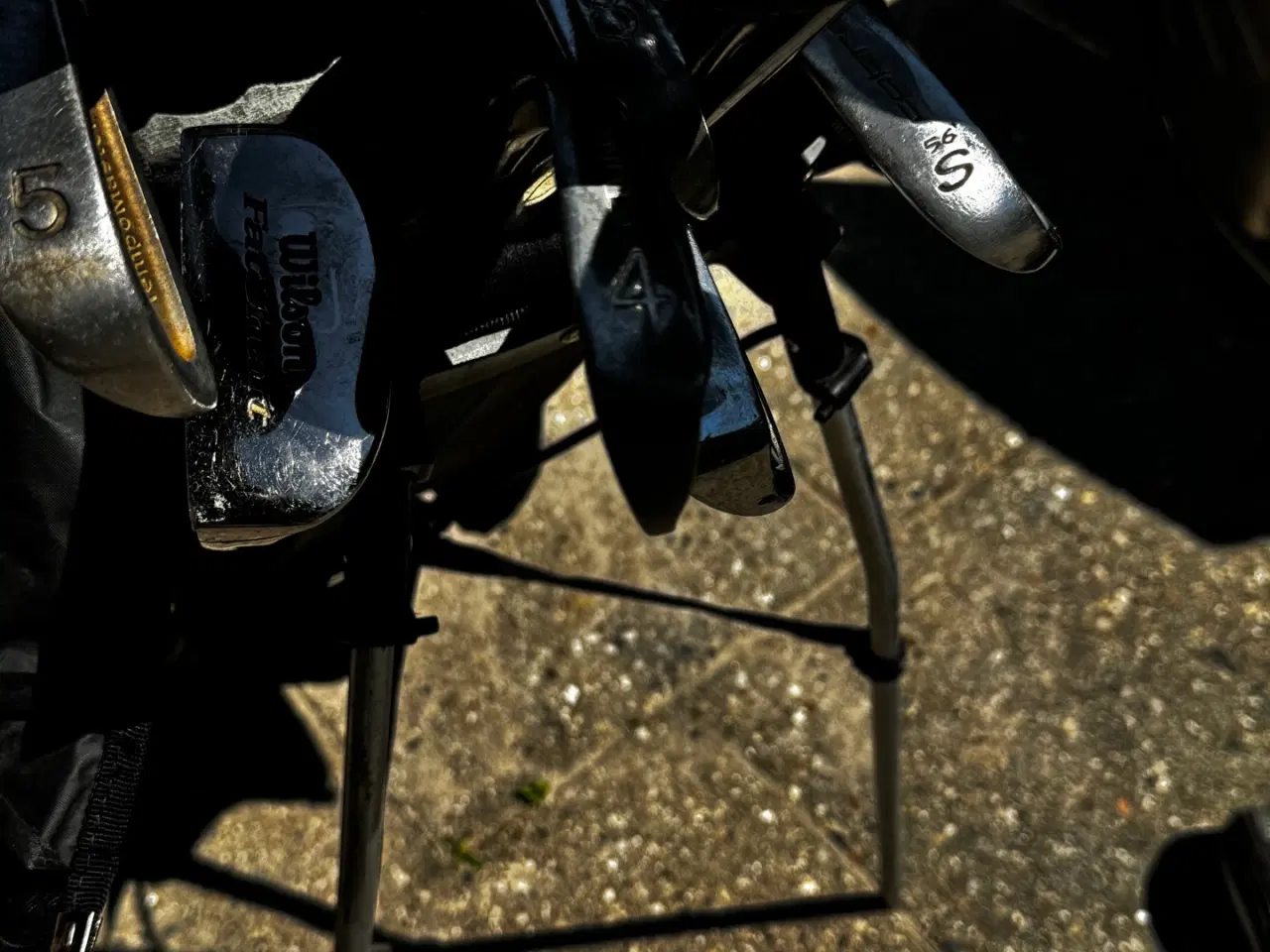 Billede 3 - Golfsæt med stand bag brugt men ok- 
