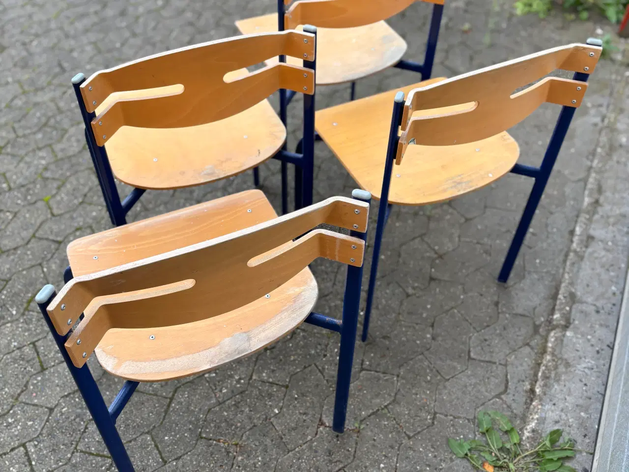 Billede 9 - 4 stole / stabelbare - Pris for alle