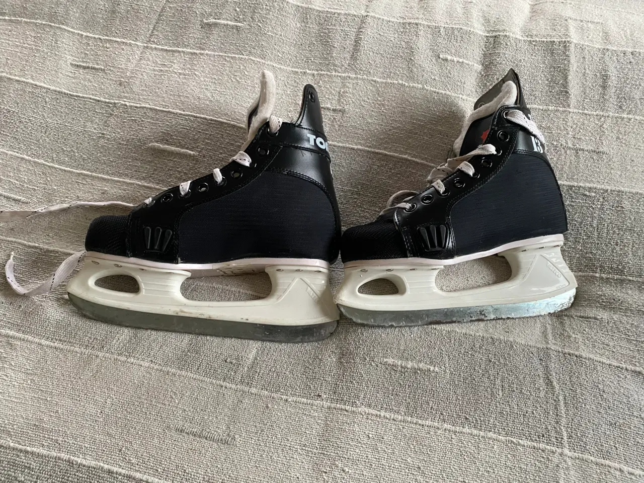 Billede 2 - Ishockey skøjter str. 37