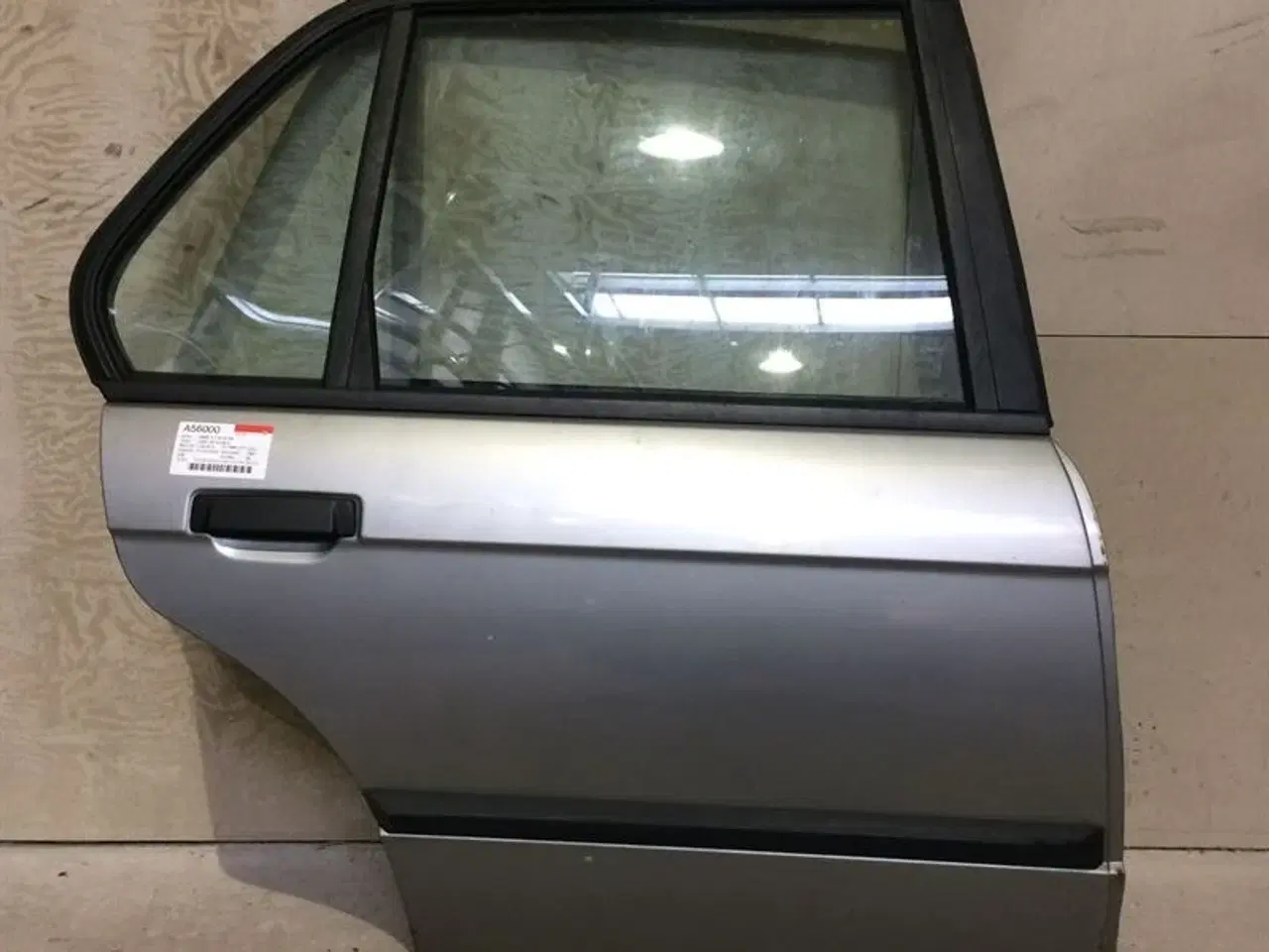 Billede 1 - Dør højre bag 4 dørs A56000 BMW E30