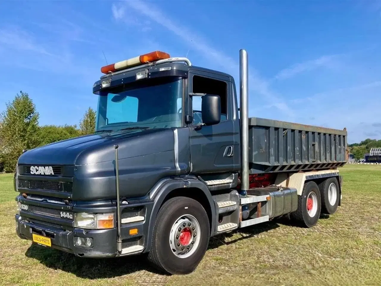 Billede 6 - Scania T144-530 3 i en! Tipper/trækker/studenterlad