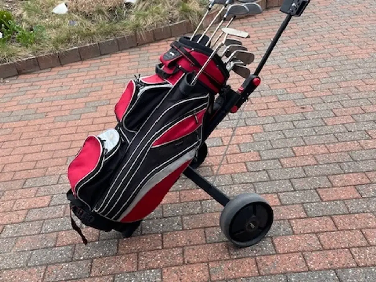 Billede 1 - DUNLOP golfsæt med foldebar golfvogn og bag