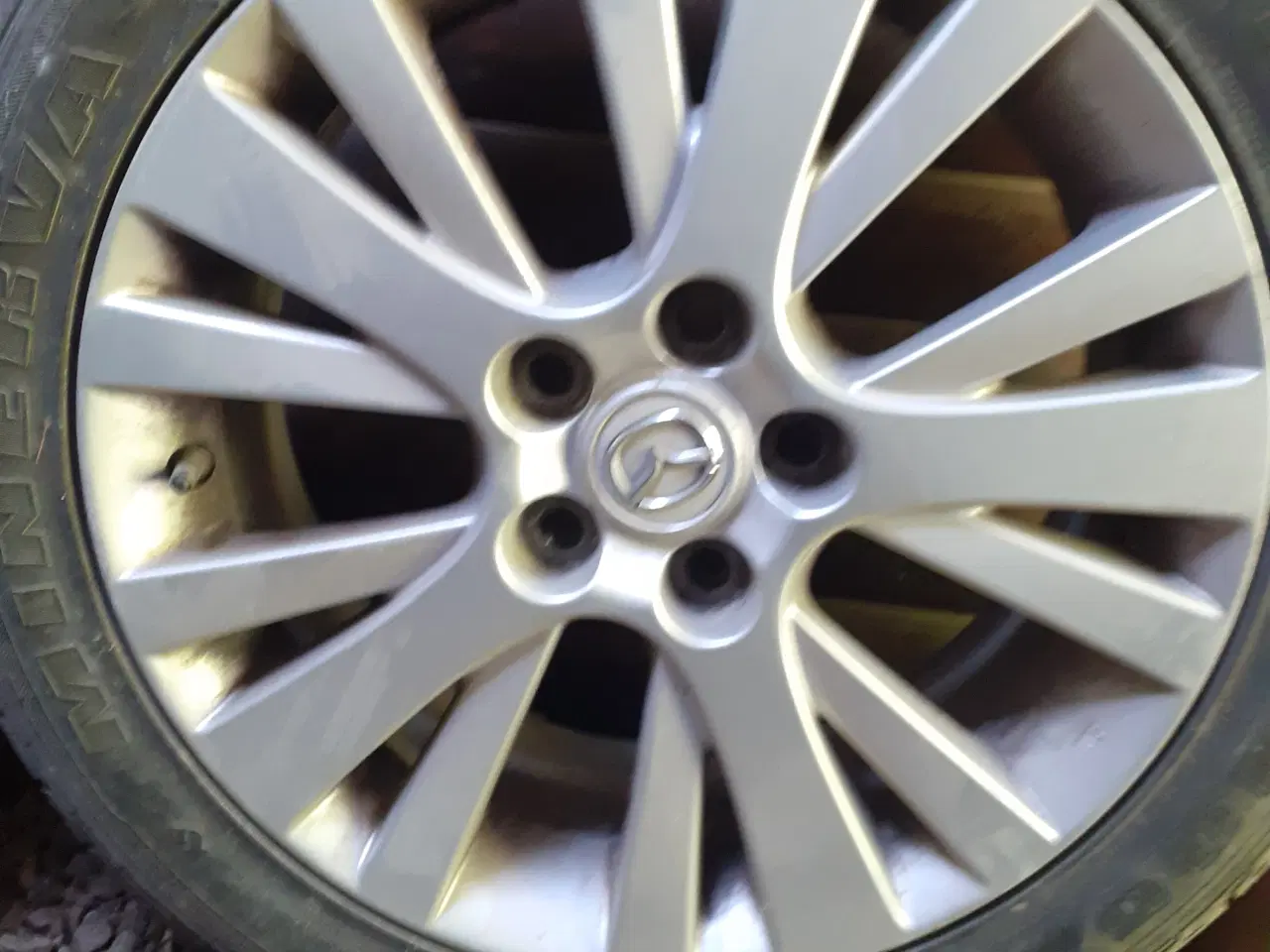 Billede 3 - Alufælge fra Mazda 6 med nye dæk