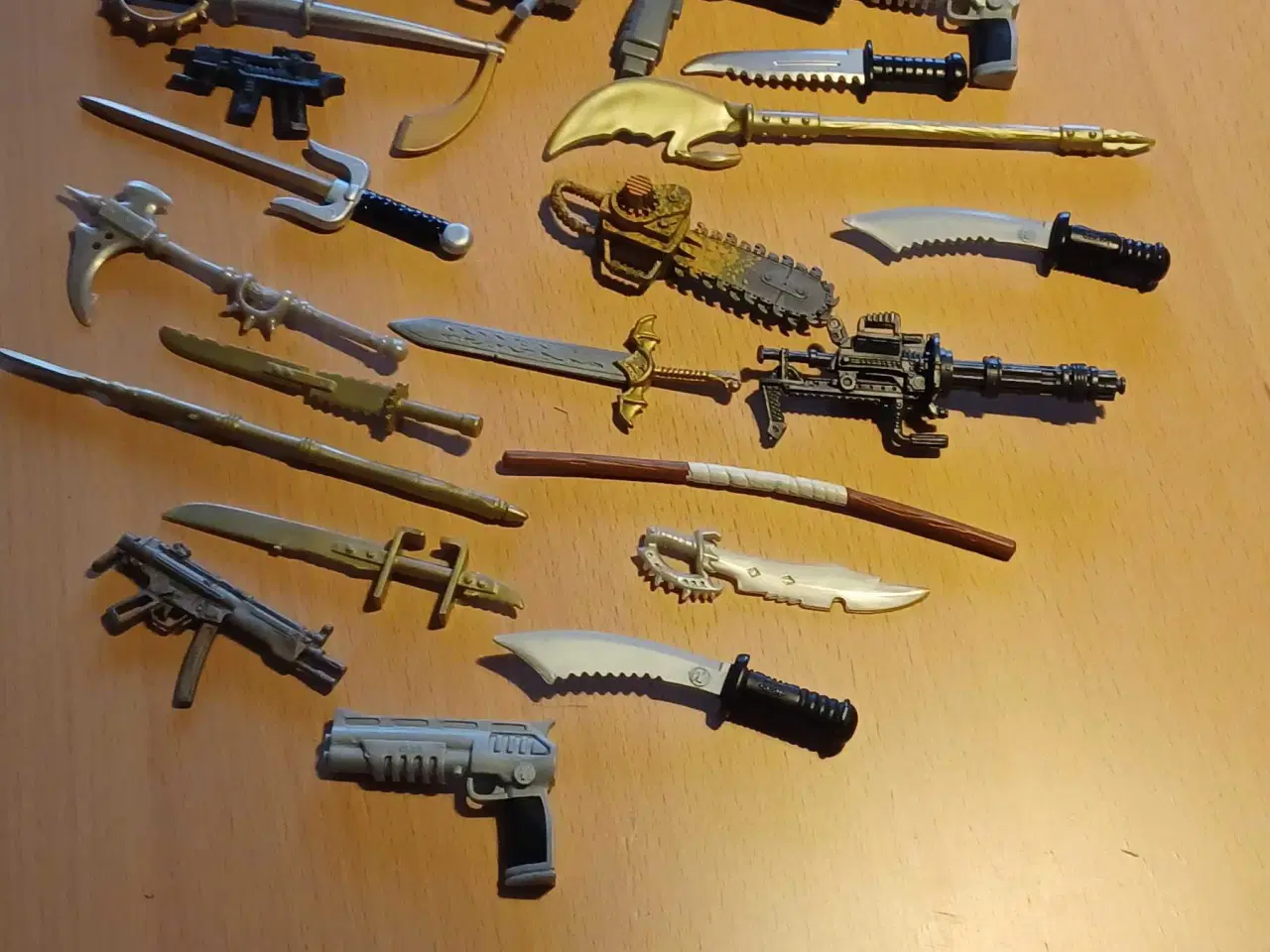 Billede 6 - Acionman med våben 