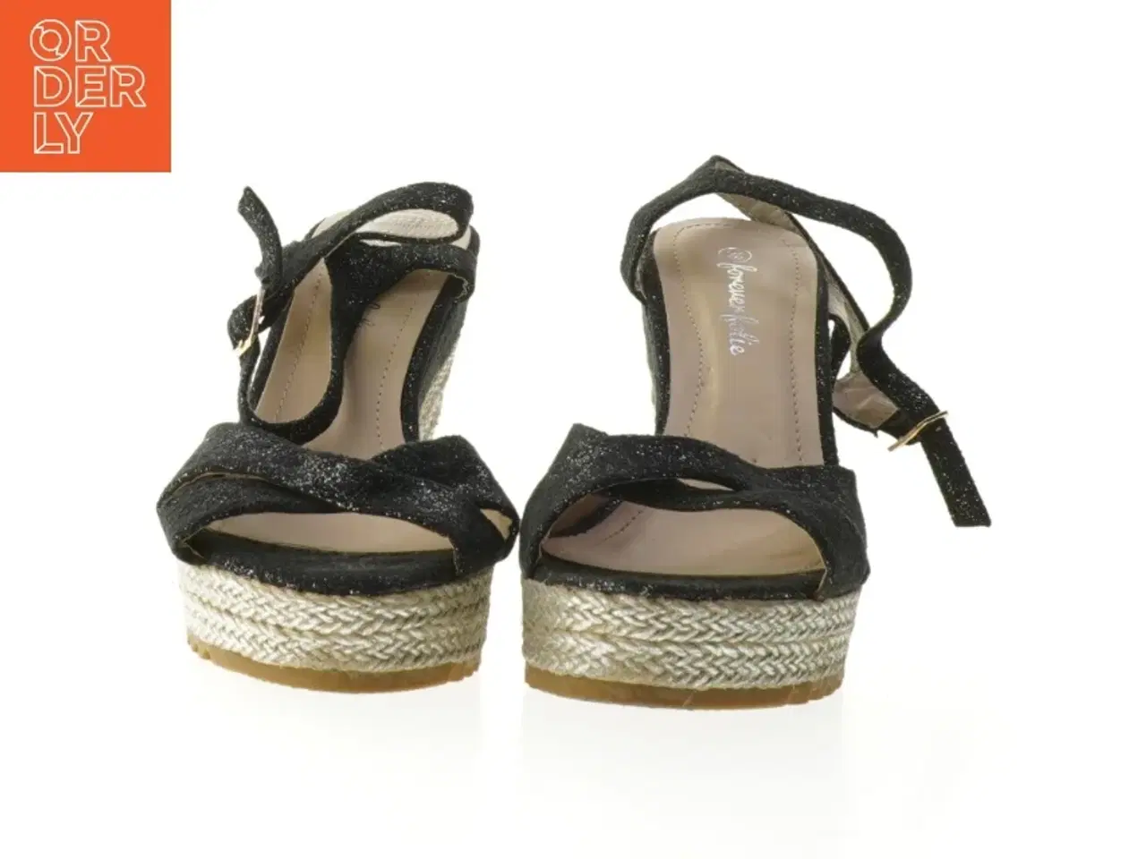 Billede 3 - Sorte kilehæl sandaler fra Forever Folie (str. 38 )