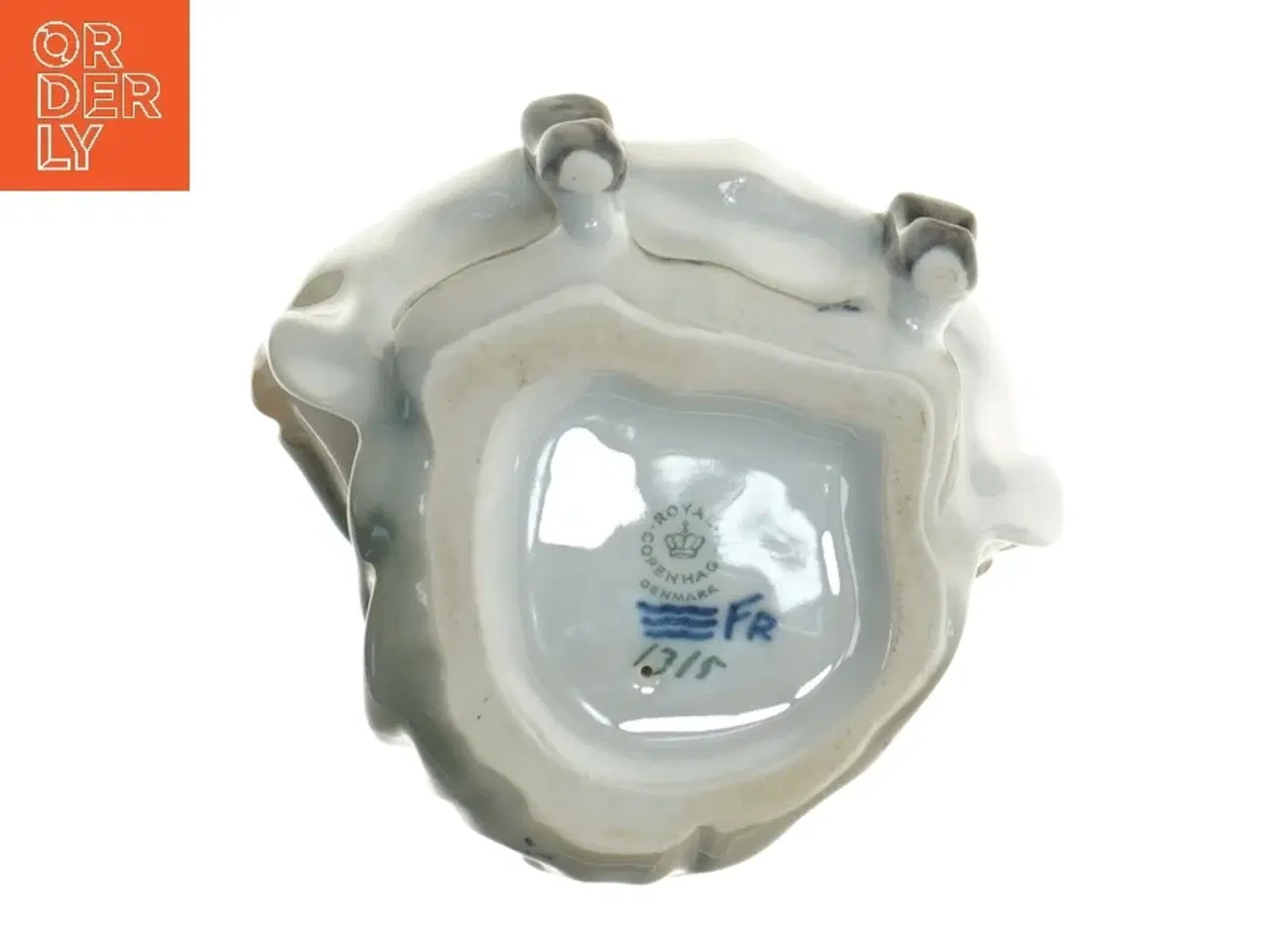 Billede 4 - Porcelænsfigur af pige fra Royal Copenhagen (str. 15 cm)