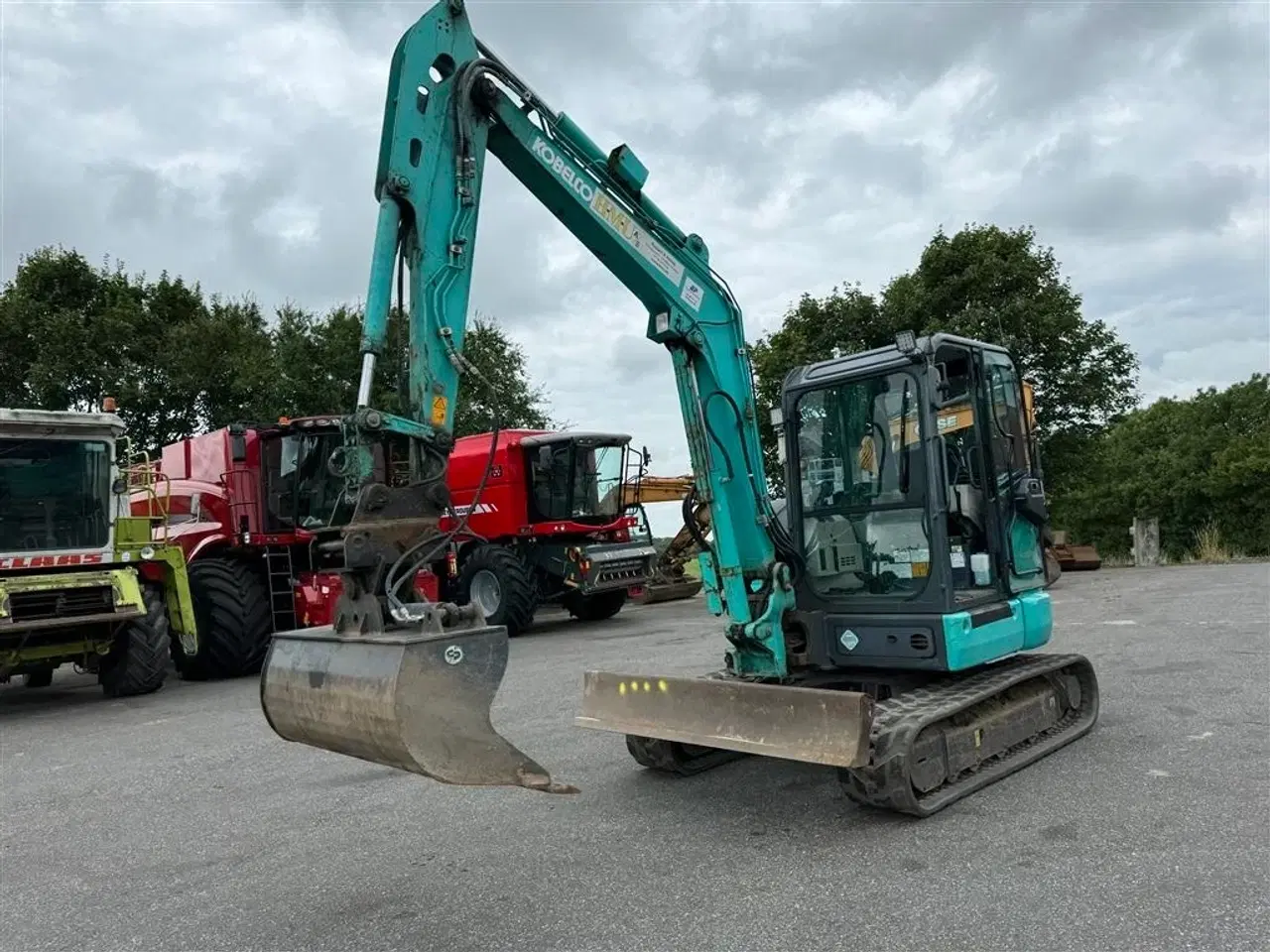 Billede 1 - Kobelco SK55 KUN 1900 TIMER OG MED SKOVLE!