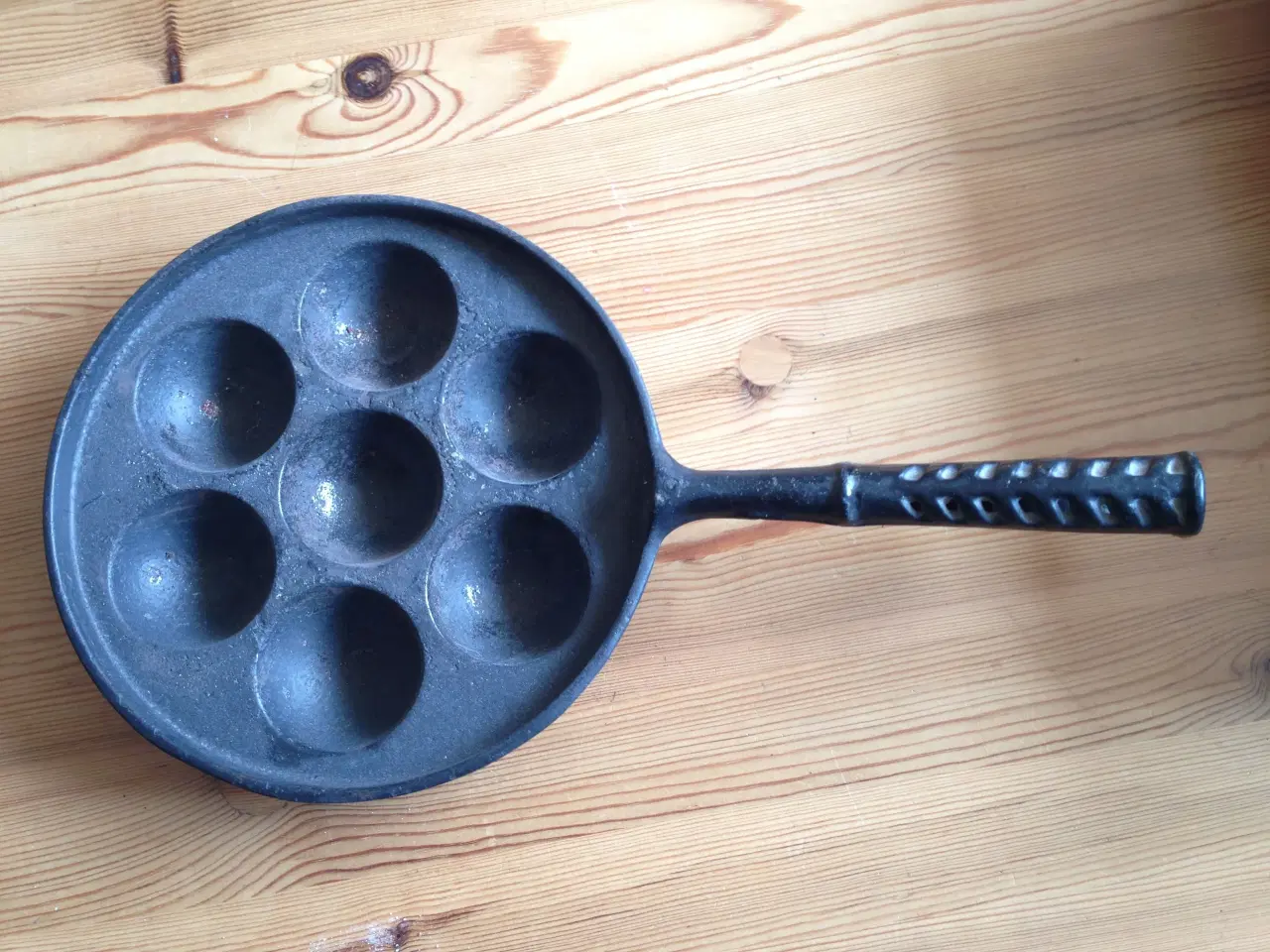 Billede 1 - Æbelskivepande i støbejern